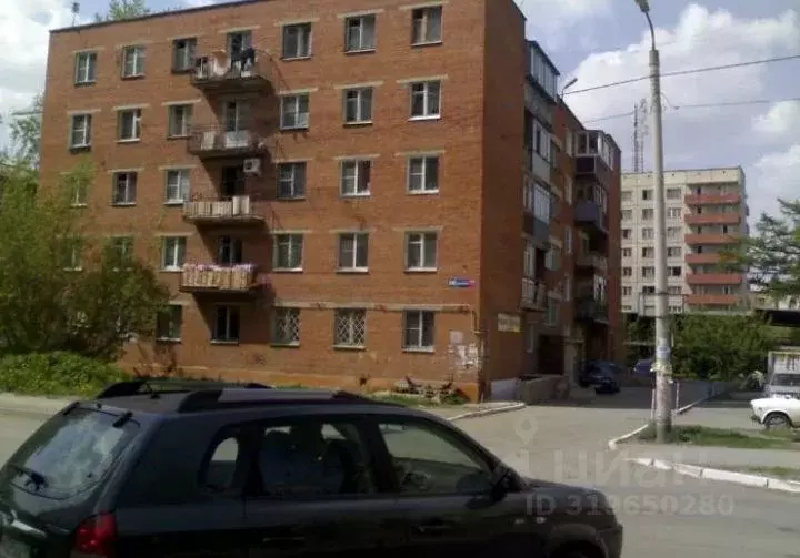 Комната Челябинская область, Челябинск ул. Сулимова, 69 (12.0 м) - Фото 1