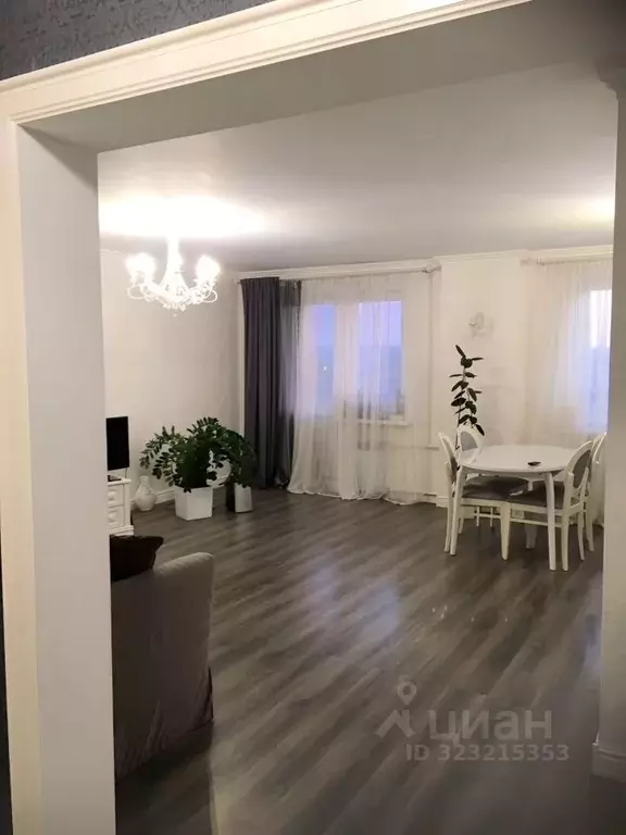 2-к кв. Иркутская область, Иркутск Байкальская ул., 303 (66.8 м) - Фото 1