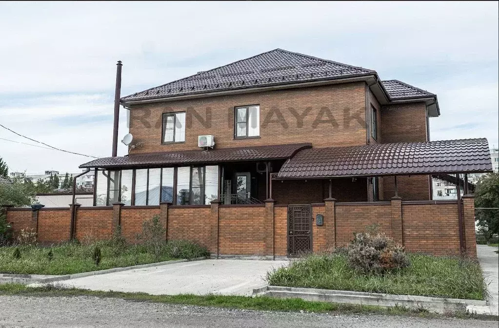 Дом в Адыгея, Майкоп ул. Шевченко, 94 (495 м) - Фото 1