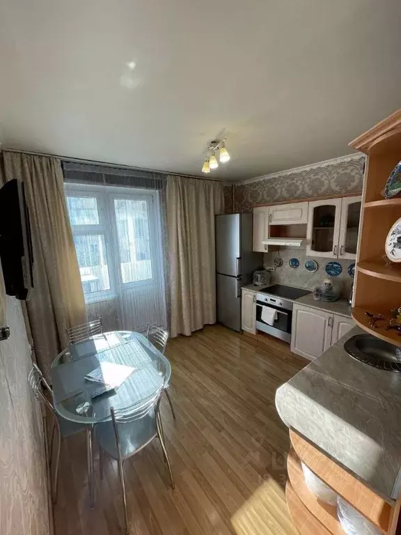 2-к кв. Московская область, Химки Молодежная ул., 68 (57.1 м) - Фото 0