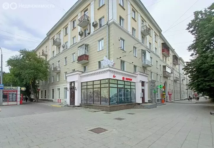 3-комнатная квартира: Екатеринбург, проспект Ленина, 70 (75 м) - Фото 0
