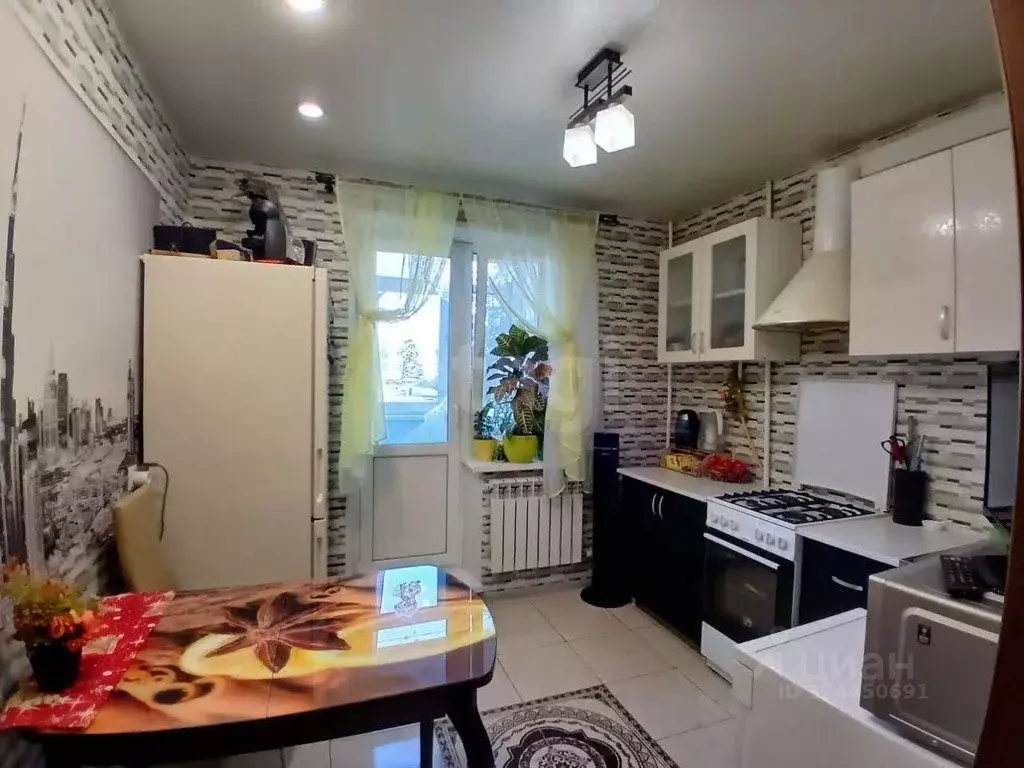 2-к кв. Ленинградская область, Волхов ул. Нахимова, 11 (53.4 м) - Фото 0