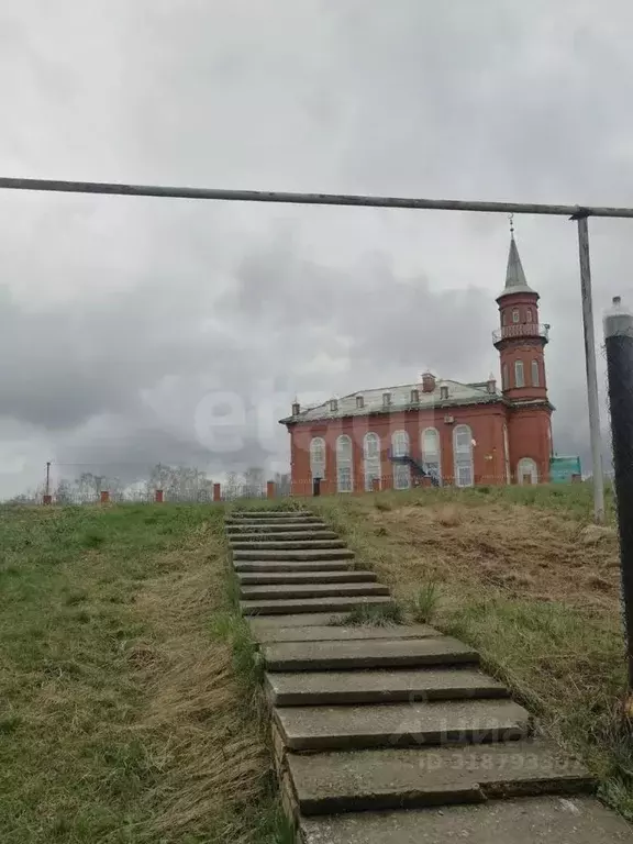 Дом в Челябинская область, Чебаркуль Больничная ул., 23 (20 м) - Фото 1