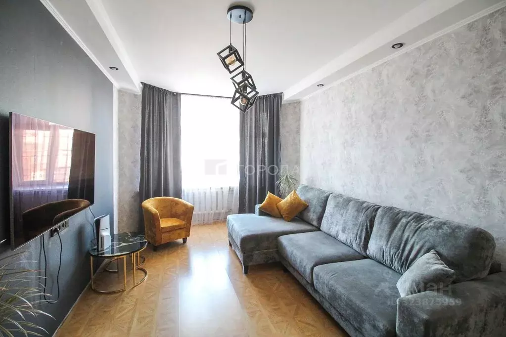 3-к кв. Алтайский край, Барнаул просп. Строителей, 21 (89.0 м) - Фото 0