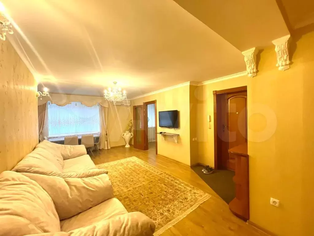 3-к. квартира, 73 м, 1/9 эт. - Фото 0