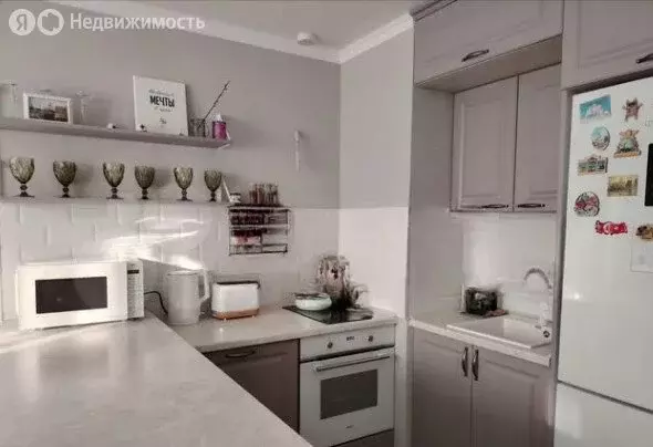 2-комнатная квартира: Тюмень, улица Валентины Трофимовой, 4к1 (67.5 м) - Фото 1