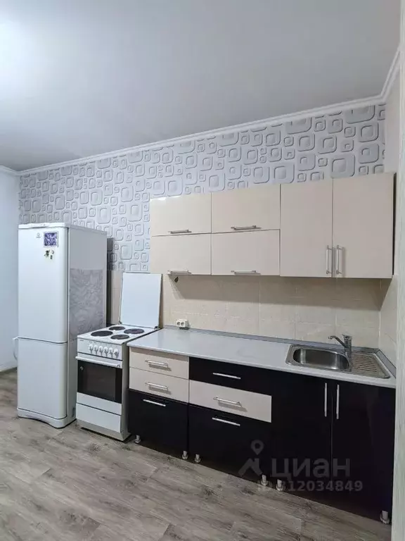 2-к кв. Хакасия, Абакан ул. Торосова, 7к1 (75.0 м) - Фото 1