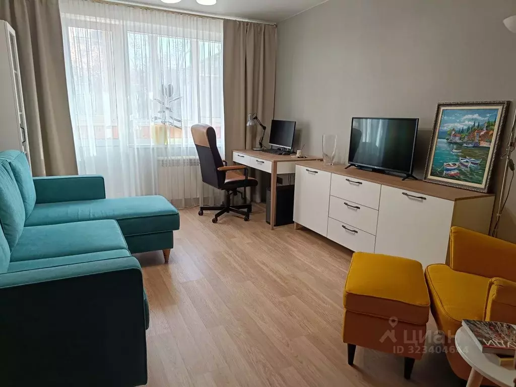 2-к кв. Свердловская область, Екатеринбург ул. Бажова, 164 (47.4 м) - Фото 1