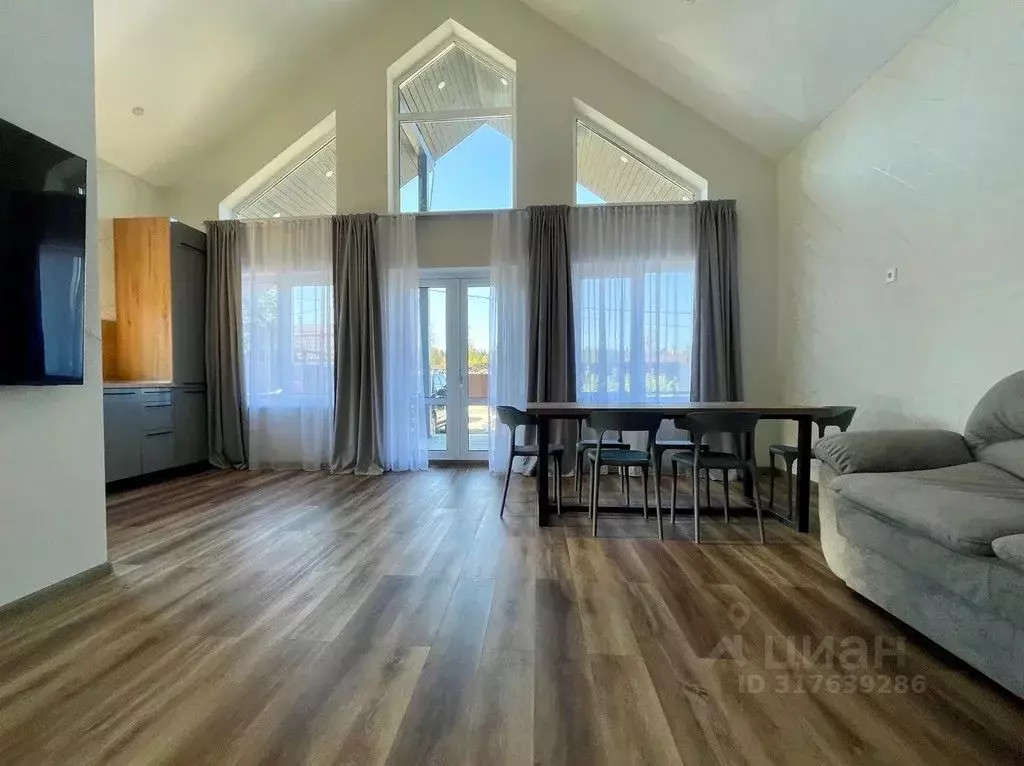 Дом в Ленинградская область, Ломоносовский район, Большеижорское ... - Фото 1