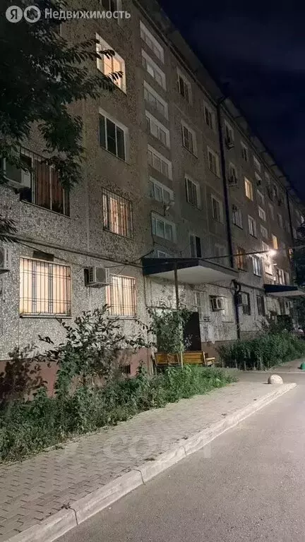 2-комнатная квартира: Махачкала, улица Абдулхакима Исмаилова, 30 (50 ... - Фото 1