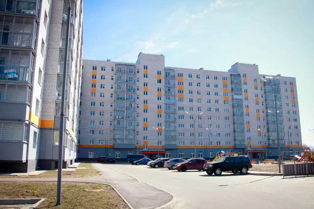 3-к кв. Новгородская область, Великий Новгород Псковская ул., 66 (64.1 ... - Фото 0