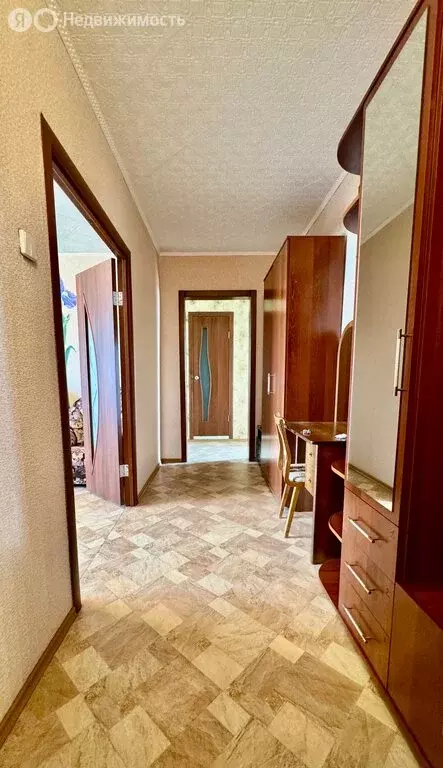 3-комнатная квартира: Саяногорск, микрорайон Центральный, 3 (65 м) - Фото 1