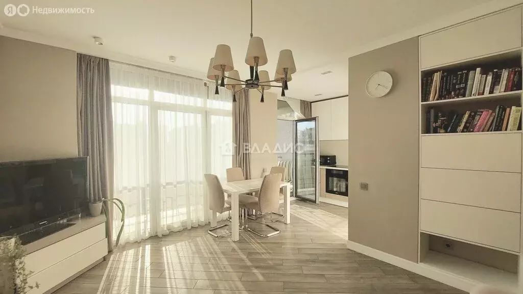 2-комнатная квартира: Калининград, Артиллерийская улица, 75 (70 м) - Фото 1
