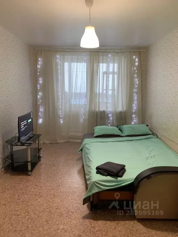 2-к кв. Башкортостан, Уфа ул. Миловская, 16 (50.0 м) - Фото 0