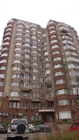 Продается 4-комнатная квартира - Фото 1