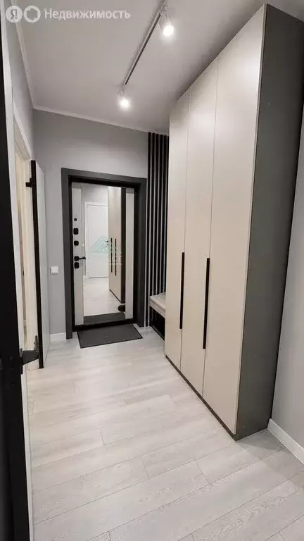 3-комнатная квартира: Абакан, улица Некрасова, 23Б (64.7 м) - Фото 1