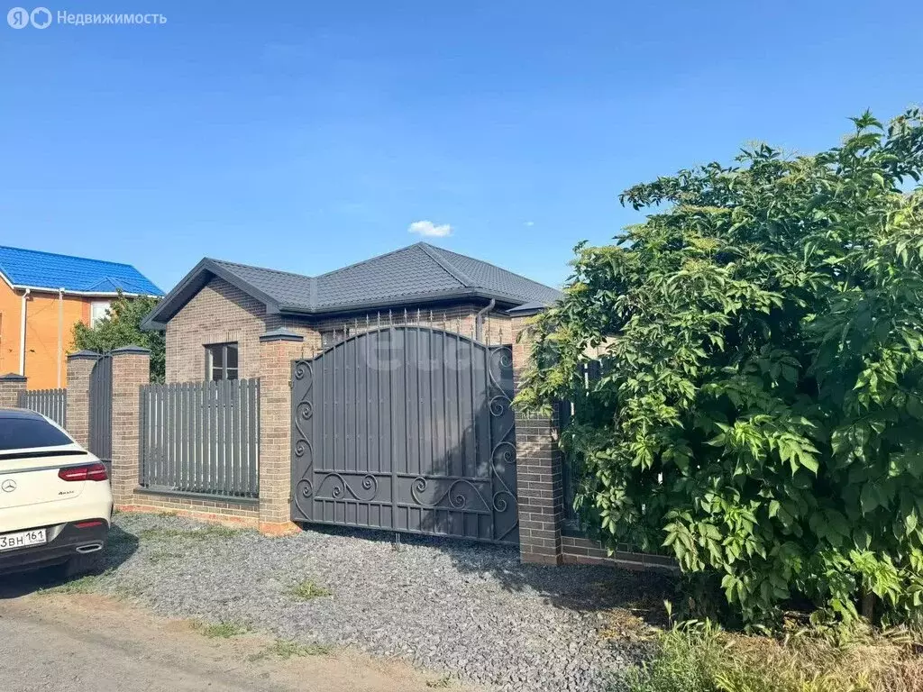 Дом в Батайск, Сарматская улица (120 м) - Фото 1