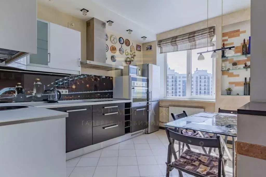 2-к кв. Санкт-Петербург ул. Оптиков, 49к2 (59.5 м) - Фото 1