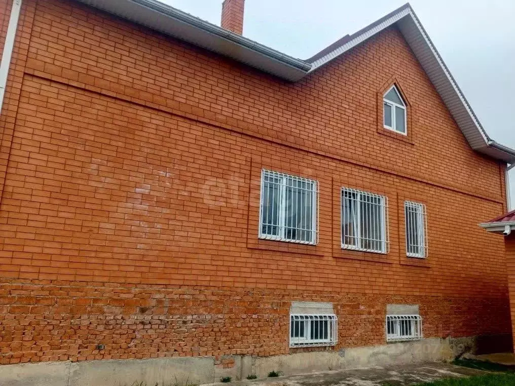 Дом в Адыгея, Майкоп Владимировская ул. (394 м) - Фото 1