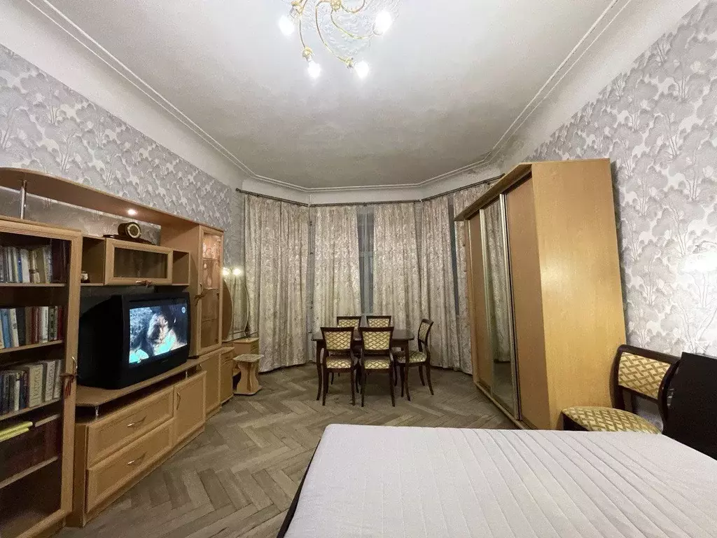 Комната Санкт-Петербург Каменноостровский просп., 27 - Фото 1