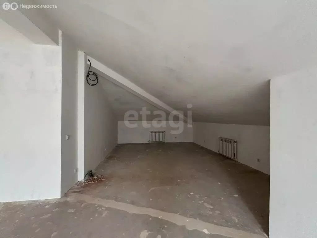 2-комнатная квартира: Псков, Петровская улица, 4Б (136.5 м) - Фото 1