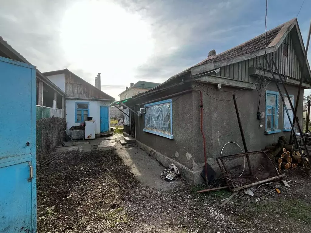 Дом в Кабардино-Балкария, Нальчик ул. Кирова, 230 (50 м) - Фото 1