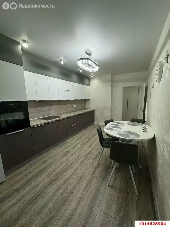 2-комнатная квартира: Краснодар, улица Григория Булгакова, 16 (72 м) - Фото 1