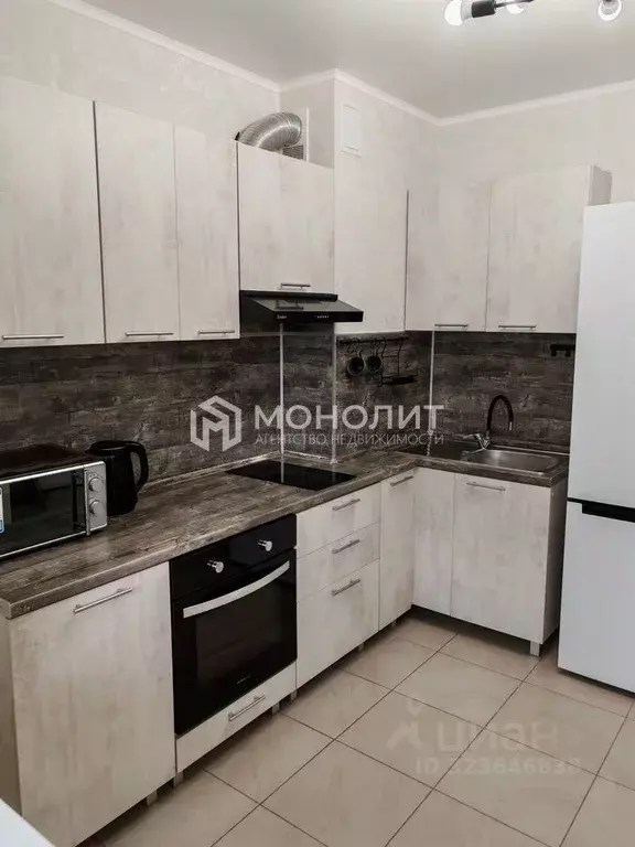 1-к кв. Белгородская область, Старый Оскол Степной мкр, 32Г (38.0 м) - Фото 1