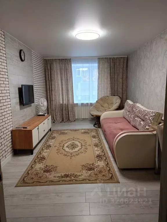 2-к кв. Красноярский край, Красноярск Парашютная ул., 64 (46.0 м) - Фото 1