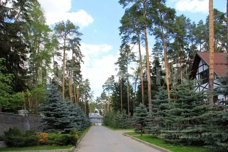 Участок в Московская область, Одинцовский городской округ, пос. ... - Фото 0