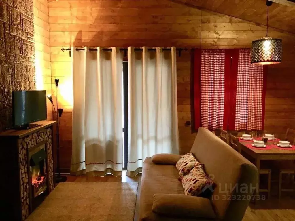 Дом в Карачаево-Черкесия, Зеленчукский район, с. Архыз ул. Банковская ... - Фото 2