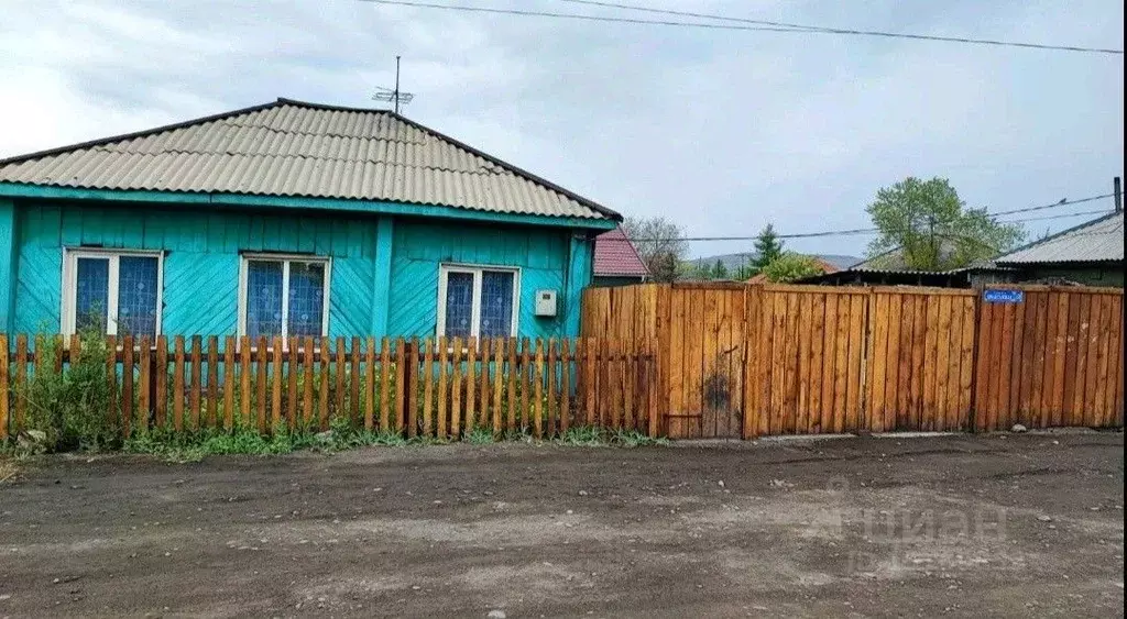 Дом в Тыва, Кызыл Пролетарская ул. (59 м) - Фото 0