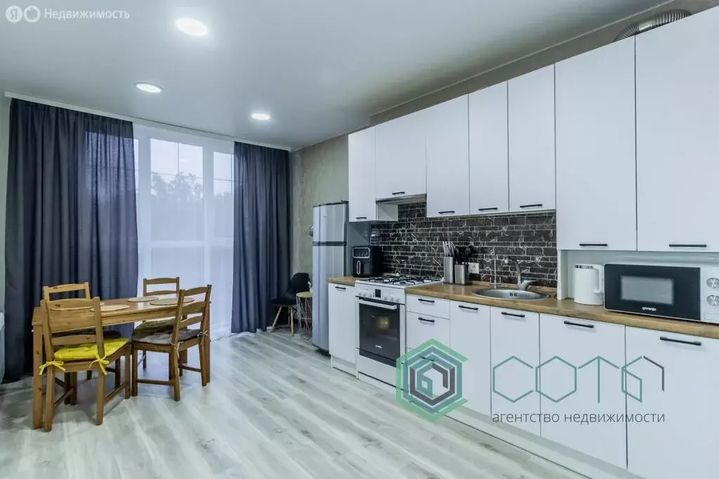 2-комнатная квартира: Гурьевск, Калининградское шоссе, 4Д (68.5 м) - Фото 0