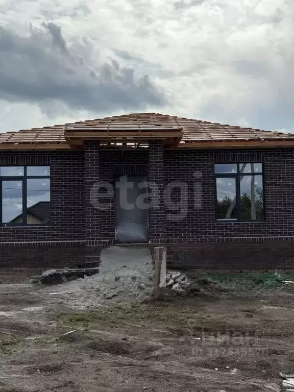 Дом в Курская область, Курский район, Моковский сельсовет, д. 1-я ... - Фото 0