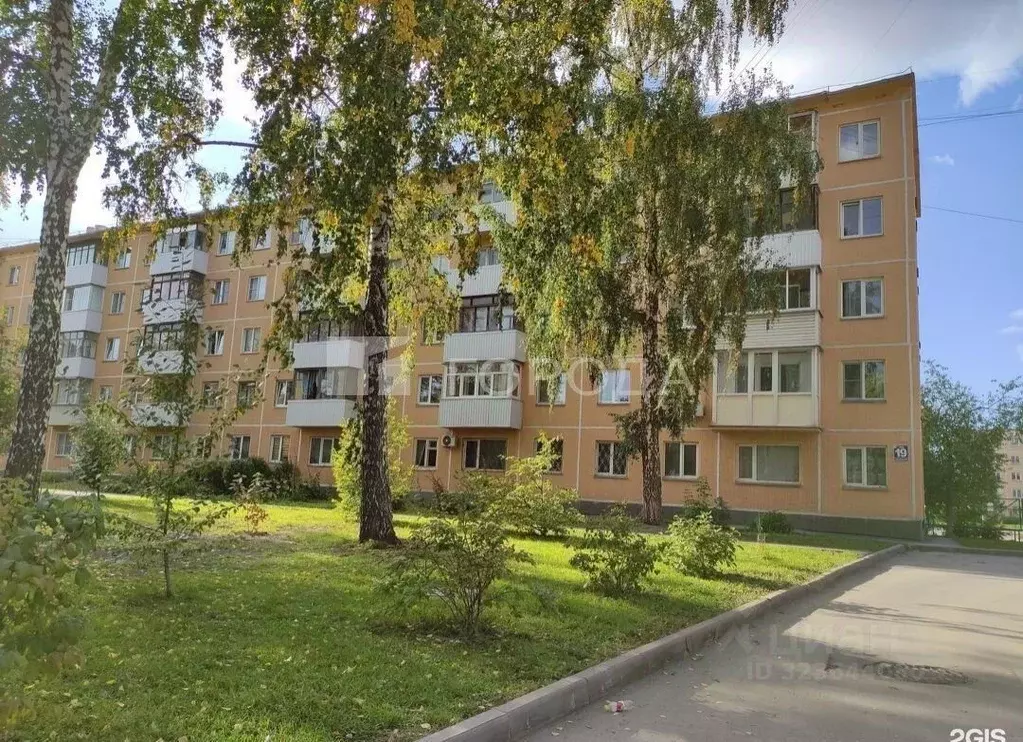 2-к кв. Новосибирская область, Новосибирск просп. Дзержинского, 19 ... - Фото 2