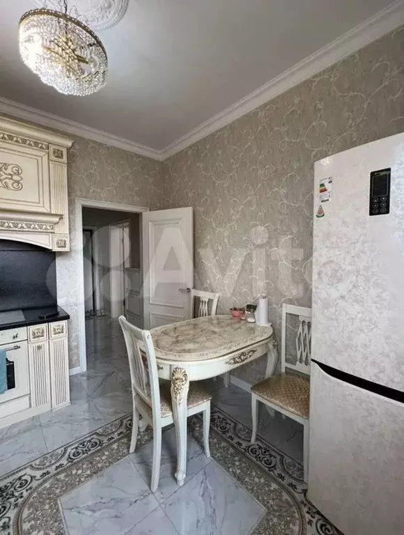 1-к. квартира, 52 м, 4/13 эт. - Фото 1