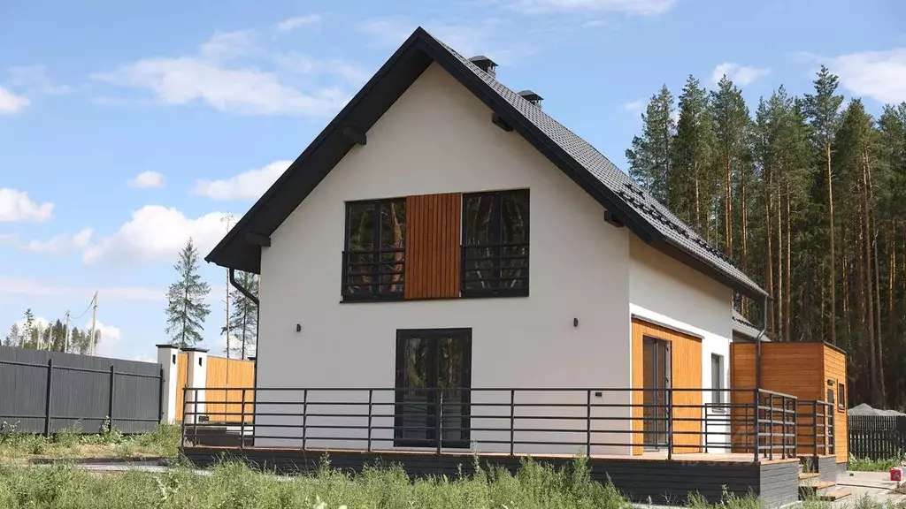 Дом в Свердловская область, Ревда Лесная ул. (120 м) - Фото 1