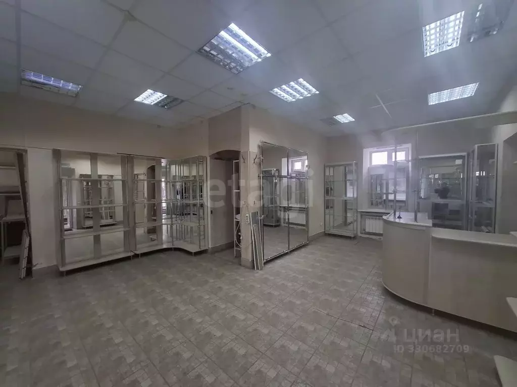 Торговая площадь в Калужская область, Калуга ул. Суворова, 119 (66 м) - Фото 2