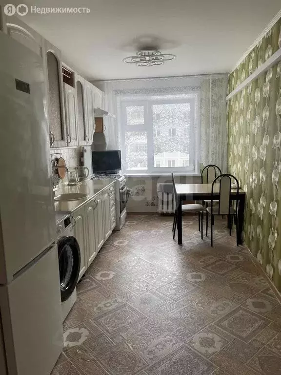 4-комнатная квартира: Якутск, 202-й микрорайон, 6 (69.9 м) - Фото 0