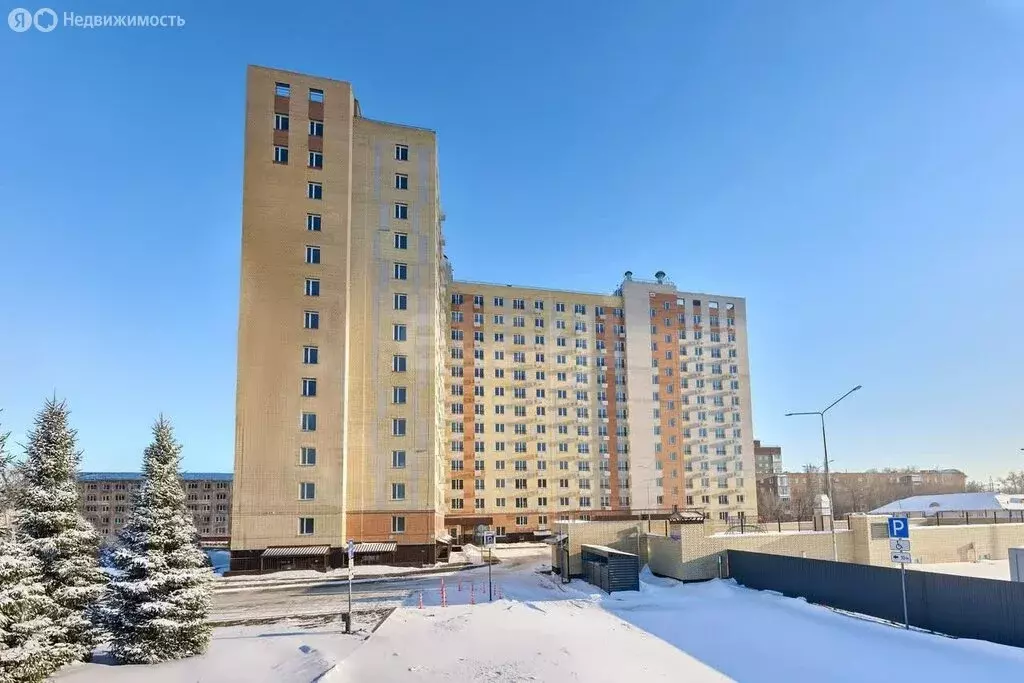 3-комнатная квартира: Омск, микрорайон Привокзальный, Вокзальная ... - Фото 1