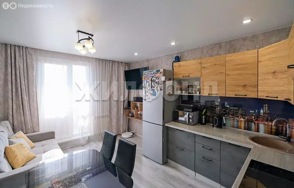 3-комнатная квартира: Новосибирск, улица Забалуева, 98 (41.9 м) - Фото 0