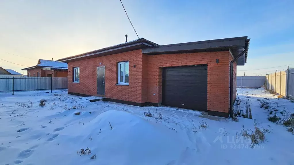 Дом в Омская область, Омский район, пос. Магистральный ул. Спортивная, ... - Фото 1