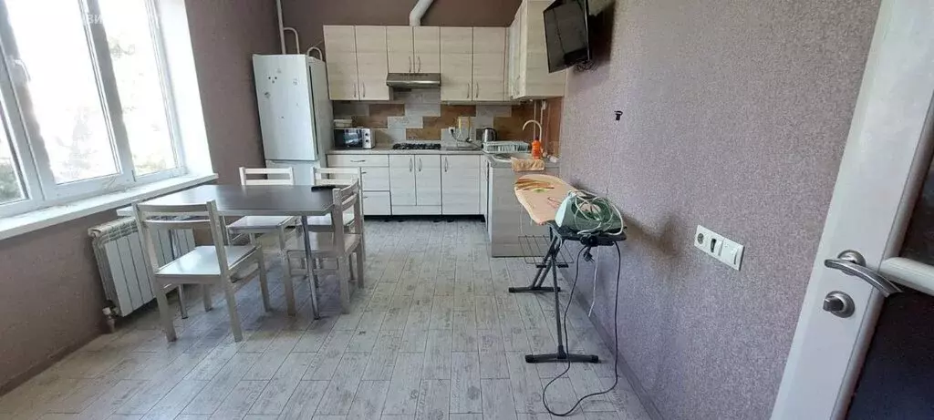 1-комнатная квартира: Геленджик, улица Леселидзе, 11 (43 м) - Фото 2