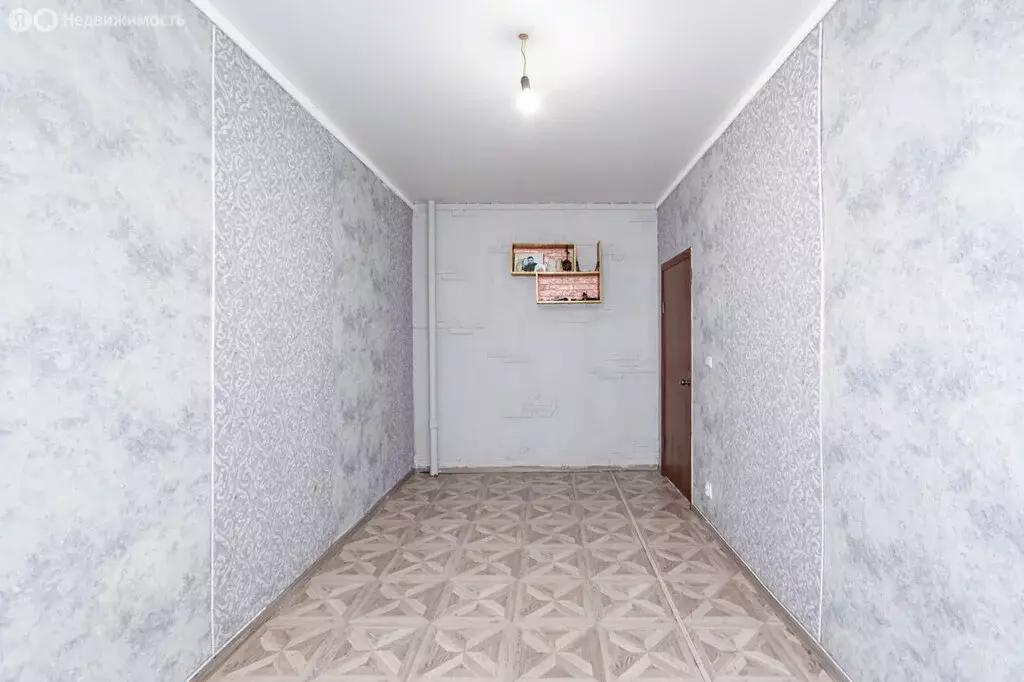 3-комнатная квартира: Екатеринбург, улица Красных Борцов, 5 (69.7 м) - Фото 1