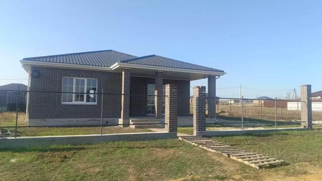 Дом в Ростовская область, Аксайский район, Щепкинское с/пос, пос. ... - Фото 1