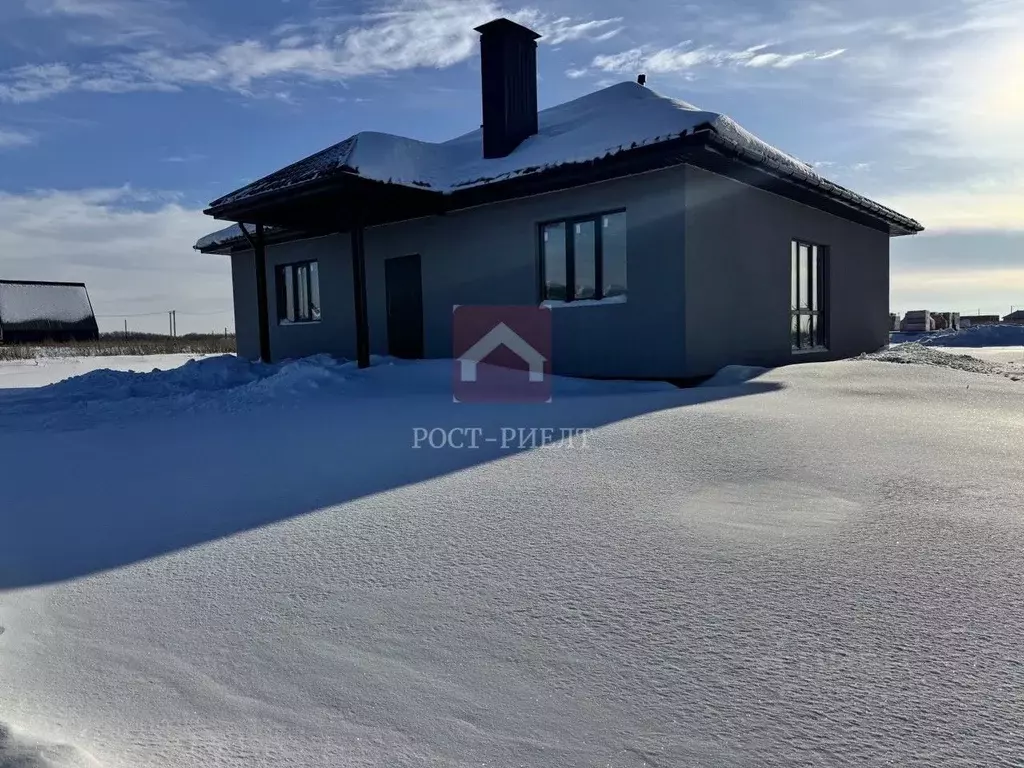 Дом в Саратовская область, Энгельсский район, Красноярское ... - Фото 1