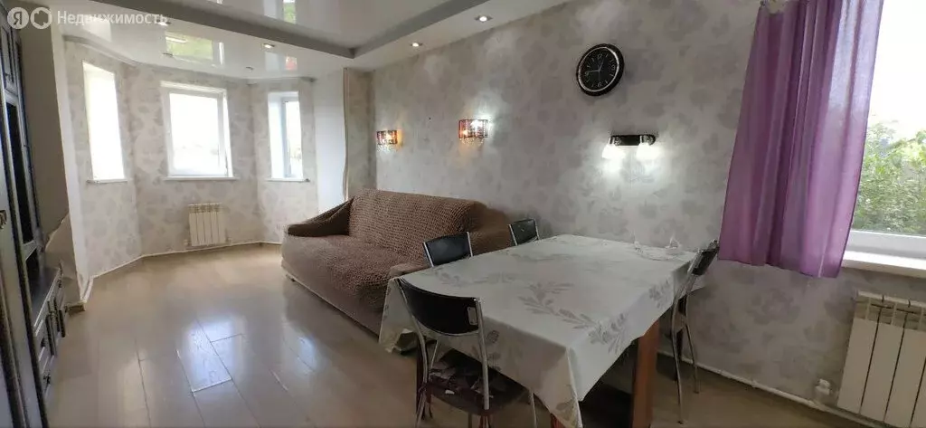 Дом в Бобровский, улица 1 Мая, 90А (160 м) - Фото 1