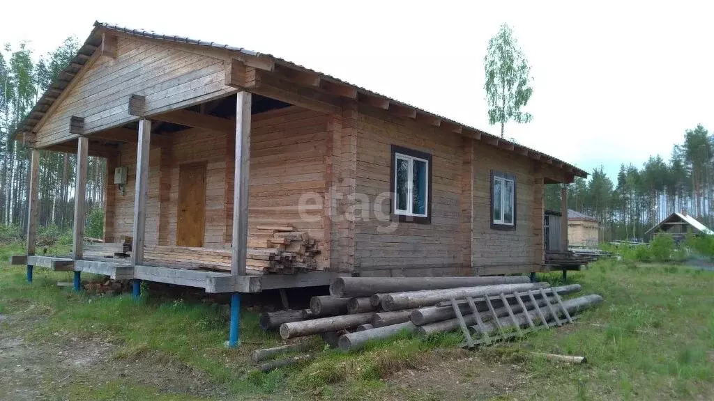 Дом в посёлок городского типа Краснозатонский, 3-я линия, 74 (64 м) - Фото 0