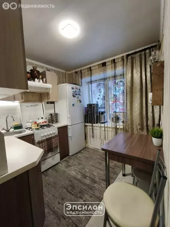 3-комнатная квартира: Курск, Центральный округ, Школьная улица, 5к1 ... - Фото 2