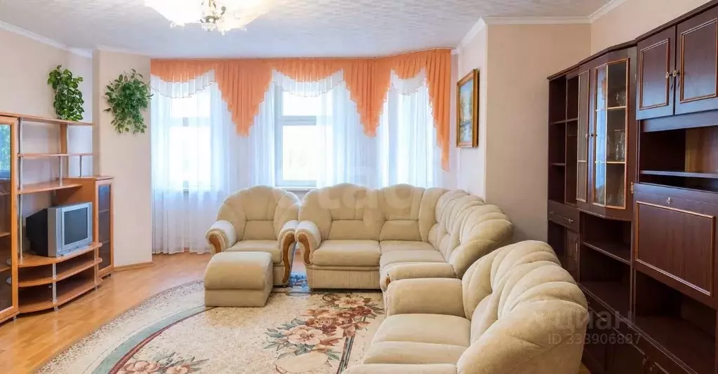 2-к кв. Чувашия, Чебоксары ул. Спиридона Михайлова, 1 (105.7 м) - Фото 0